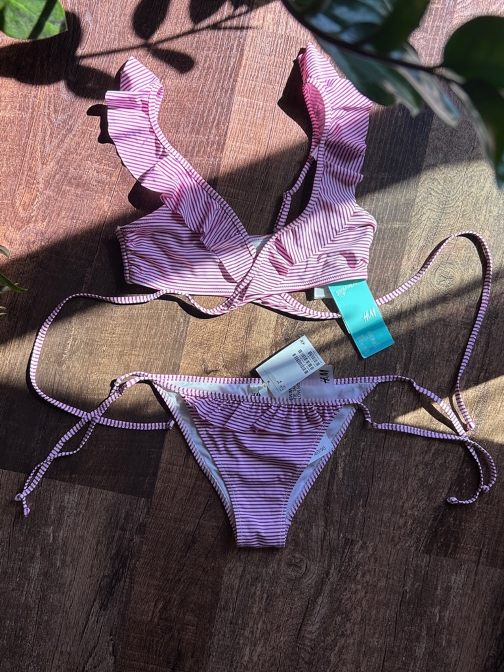 NWT H&M famous ruffled stripe bikini pink white swimwear Size 4 Size 6